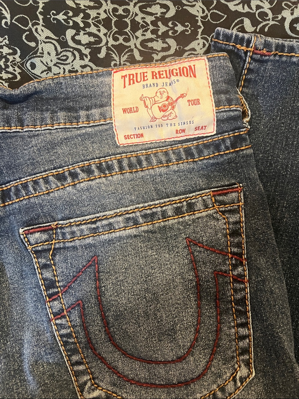 True Religion Men's Skinny Jeans in Dark Blue Denim with Contrast Stitching - Picture 9 of 9